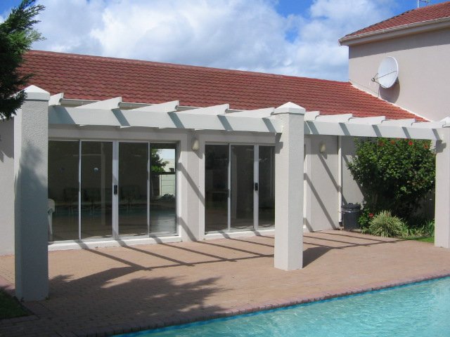 To Let 2 Bedroom Property for Rent in Gordons Bay Central Western Cape